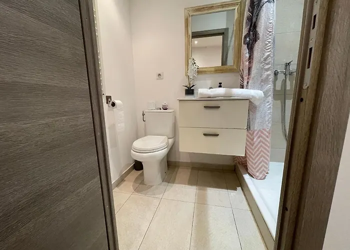 Charming Haven In شقة